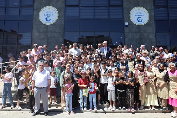 BAŞKAN ŞAHİN, GAZİANTEP BÜYÜKŞEHİR BELEDİYESİ YAZ OKULLARINI ZİYARET ETTİ