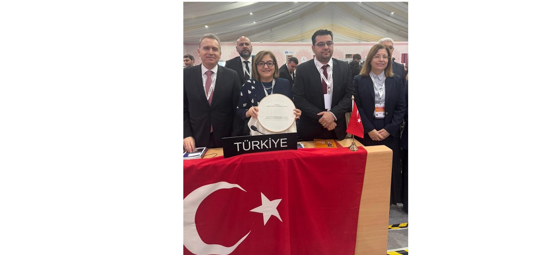 BAŞKAN ŞAHİN’İN GİRİŞİMİYLE EL EMEĞİ GÖZ NURU ANTEP İŞİ NAKIŞI UNESCO TARAFINDAN TESCİLLENDİ