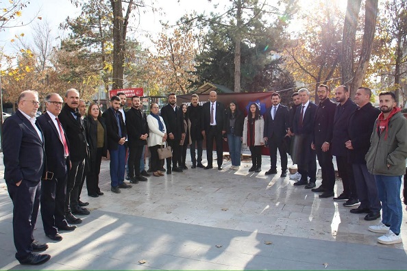 “BU GENÇLERİ YOKSULUĞA MAHKUM ETMEYİN”