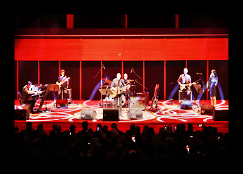 AASSM'de yeni yıl coşkusu Fuat Güner sahnedeydi