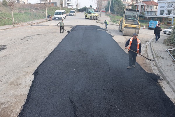 ALİ ŞENER CADDESİ’NDE ASFALT ÇALIŞMASI BAŞLATILDI