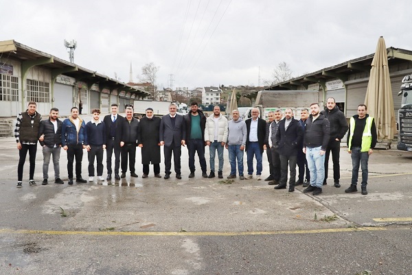 BAŞKAN GÜREL HAL ESNAFINI ZİYARET ETTİ