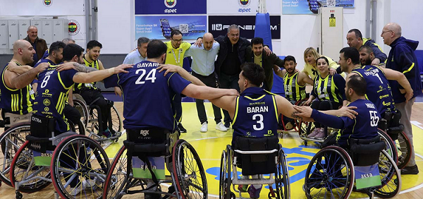 Başantrenörümüz Can Aksu ve basketbolcularımızdan galibiyet açıklamaları