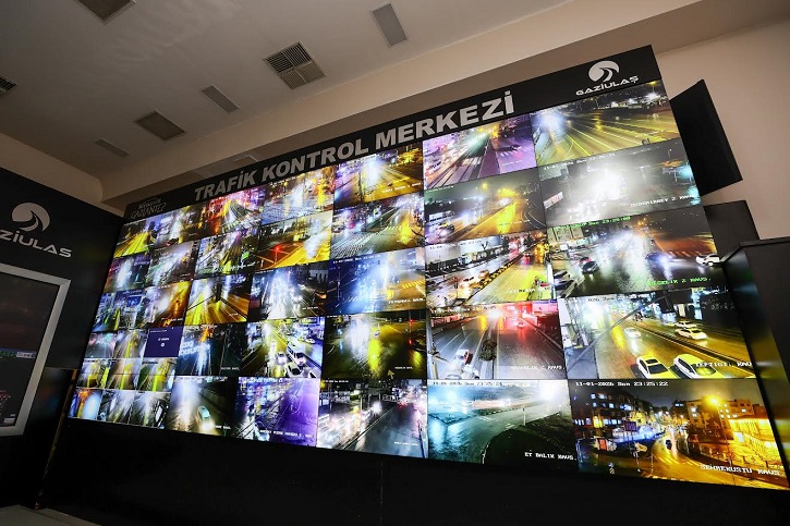 GAZİANTEP BÜYÜKŞEHİR, KAR YAĞIŞINA YÖNELİK TÜM AŞAMALARDA SAHADA