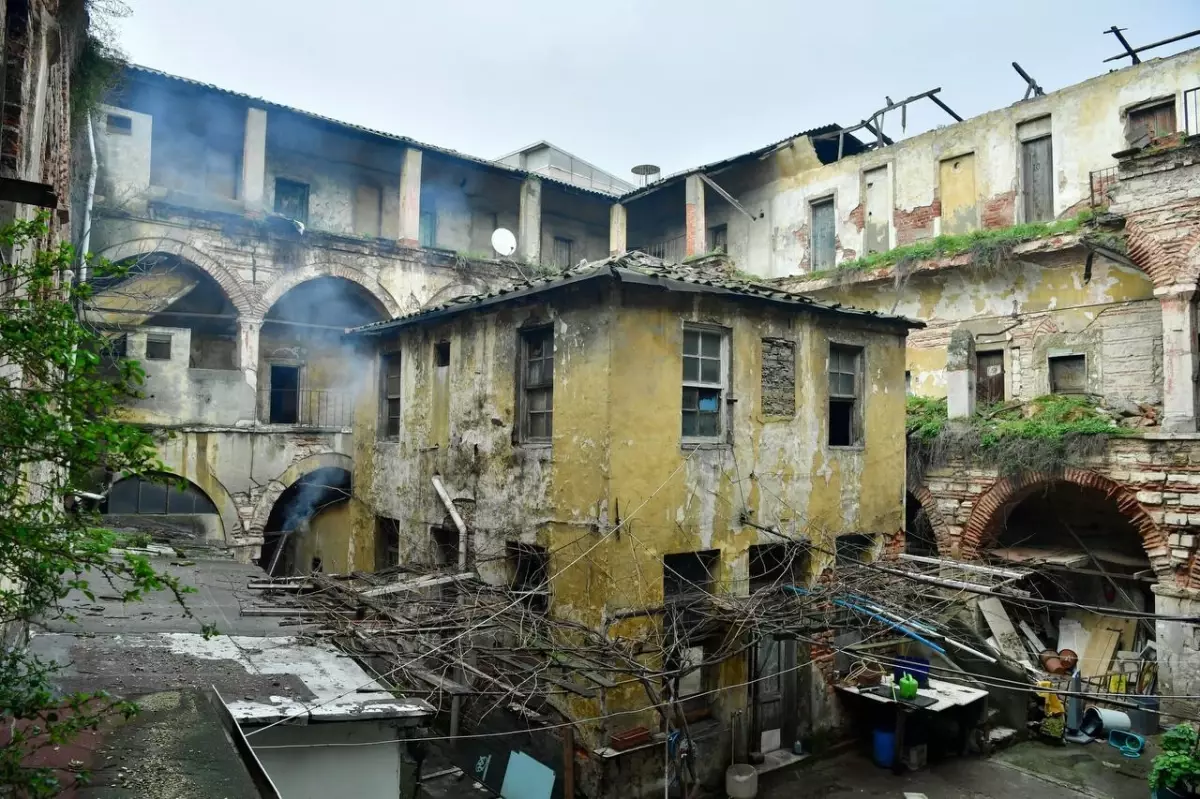 Vali Gül, kültürel mirasın aslına uygun bir şekilde restore edileceğini vurguladı.