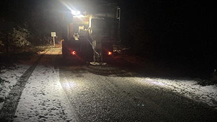 Yağışlı haftada kar ve buzlanmalara karşı çalışmalar sürüyor  İzmir’in 6 ilçesinde karla mücadele