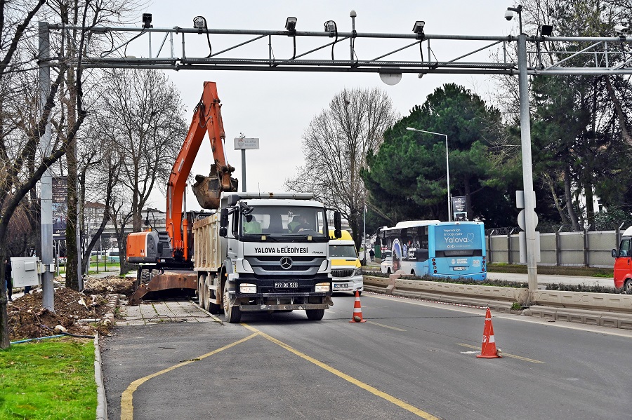 YALOVA’DA ŞEHİR GİRİŞİNE NEFES ALDIRACAK ÇALIŞMA