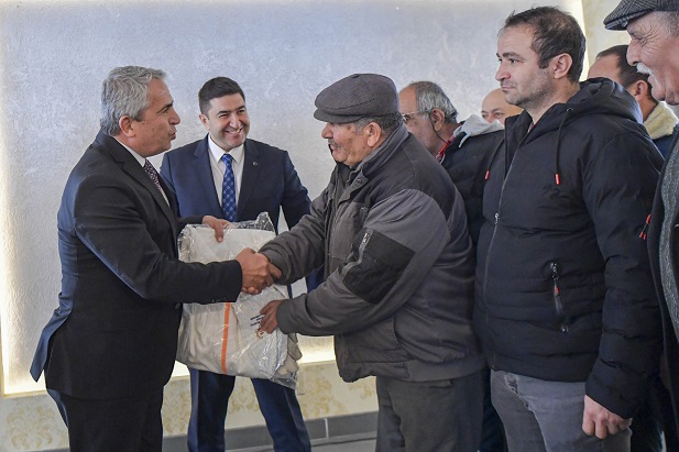 ABB’DEN GÜDÜL VE ŞEREFLİKOÇHİSAR’DA “KIŞLATMADAN, İLKBAHARA ARICILIKTA KOLONİ YÖNETİMİ” EĞİTİMİ