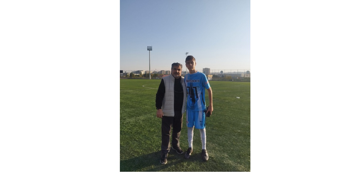 Efdal Demir Futbol Okulu ve Türk Telekomspor altyapısında yetişen genç yetenek M. Efe Ekici, gösterdiği üstün performansla Türkiye U14 Milli Takımı aday kadrosuna seçilerek büyük bir başarıya imza attı.