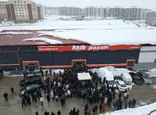 HALK PAZARI’NIN 13’ÜNCÜ ŞUBESİ ZİRVE TOKİ’LERDE AÇILDI