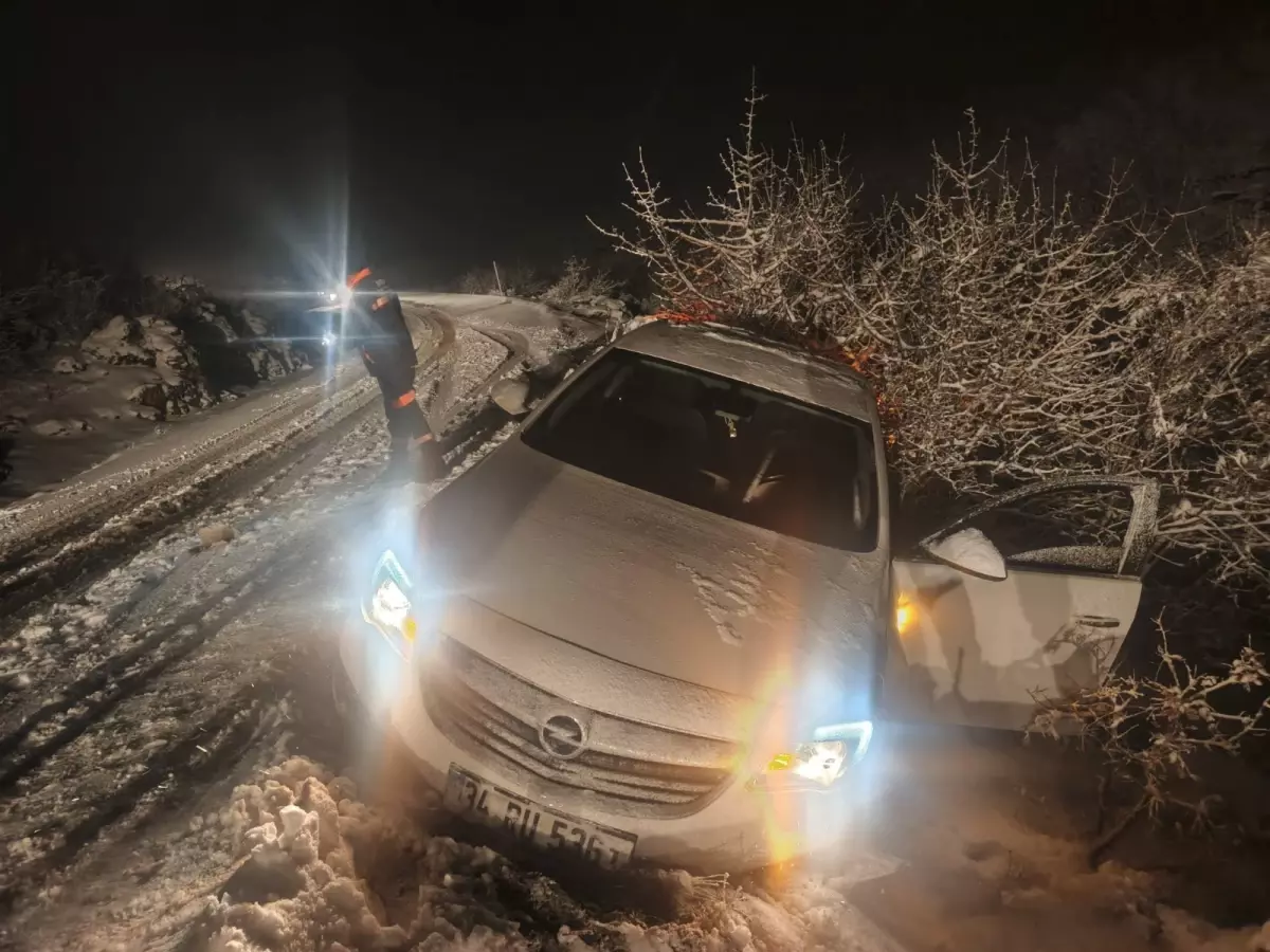 Diyarbakır'da kar yağışı kazalara yol açtı