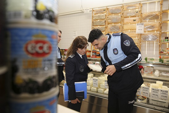 ANKARA ZABITASI SAĞLIKLI VE GÜVENİLİR GIDA İÇİN SAHADA