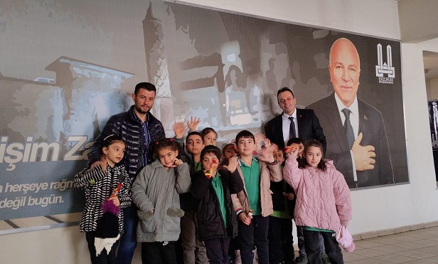 ÖĞRENCİLERDEN HAYIR ÇARŞISI’NA GIDA BAĞIŞI