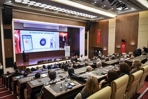 ABB’DEN ALZHEIMER HASTALARINA TAKİP CİHAZI DESTEĞİ 