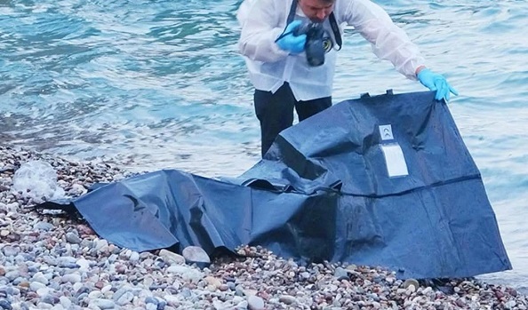 Antalya’da Konyaaltı Sahili’nde Korku Dolu Anlar