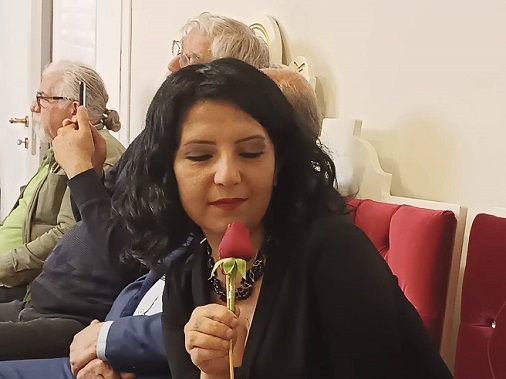  “Ah Be Salih” Şiiriyle Gönüllere Dokundu: Şair Nebiye Ayaz’dan Duygu Dolu Gece