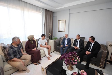 ŞAHİNBEY BELEDİYESİ BAŞARIYI ÖDÜLLENDİRİYOR