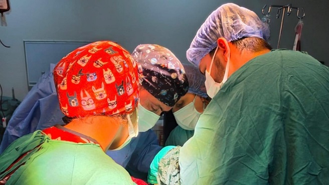 İslahiye'de Özellikli Cerrahi Başarısı: 2,5 Kiloluk Dev Kitle Başarıyla Alındı  İslahiye'de Özellikli Kadın Doğum Cerrahisinde Başarılı Operasyon