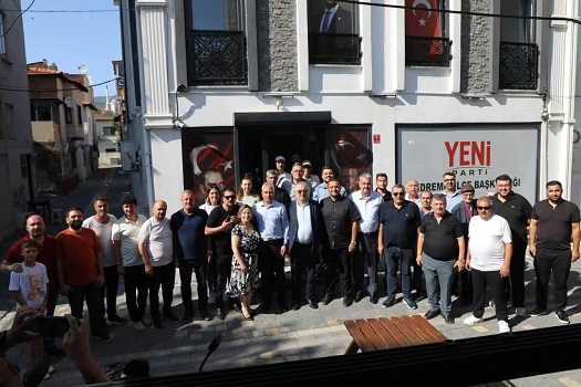YENİ PARTİ’YE EDREMİT’TEN TOPLU KATILIM: “YENİ BİR UMUT, YENİ BİR BAŞLANGIÇ”