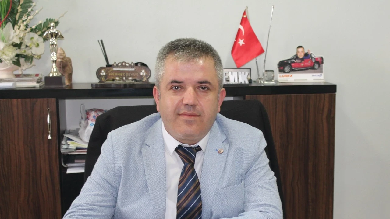 İş İnsanı ve Siyasetçi Mehmet Sevük’ten Mevlid Kandili Mesajı