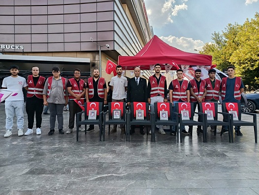 ŞEHİTLERE SAYGI ÇADIRINDA DUYGU DOLU ANMA