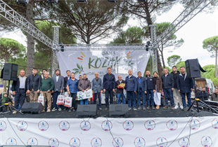 Kozak’ın ürünleri tezgaha çıktı, şenlikte renkli görüntüler oluştu Başkan Tugay: İzmir’i çok daha iyi bir yere getireceğiz