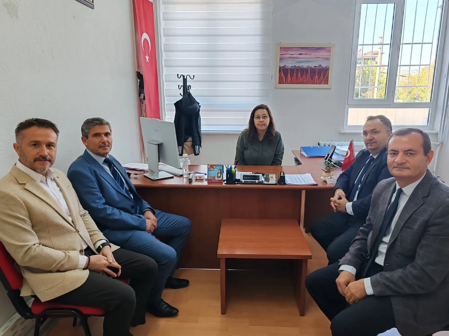 Dinar Atatürk Yatılı Bölge Ortaokulu’na ve Müdür Yardımcısı Erol’a Hayırlı Olsun Ziyareti