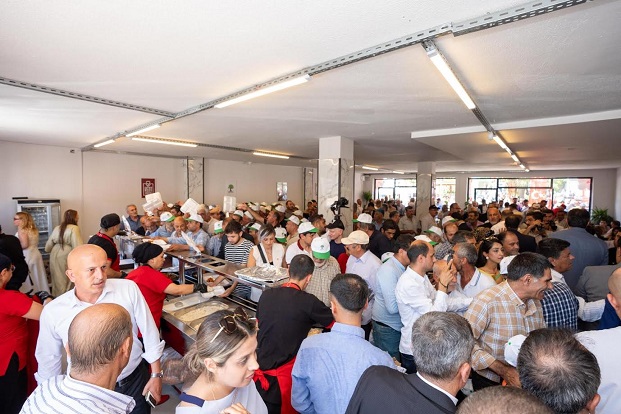 ÜÇ ÇEŞİT YEMEK VE İÇECEK 45 TL  AYTEKİN: “YAPILAN HER HİZMETİN İÇİNDE MUTLAKA HALK OLACAK” YILMAZ: “GAZİANTEPLİNİN PARASINI, GAZİANTEPLİYE HARCIYORUZ” BAŞKAN YILMAZ’DAN KREŞ VE BURS MÜJDESİ