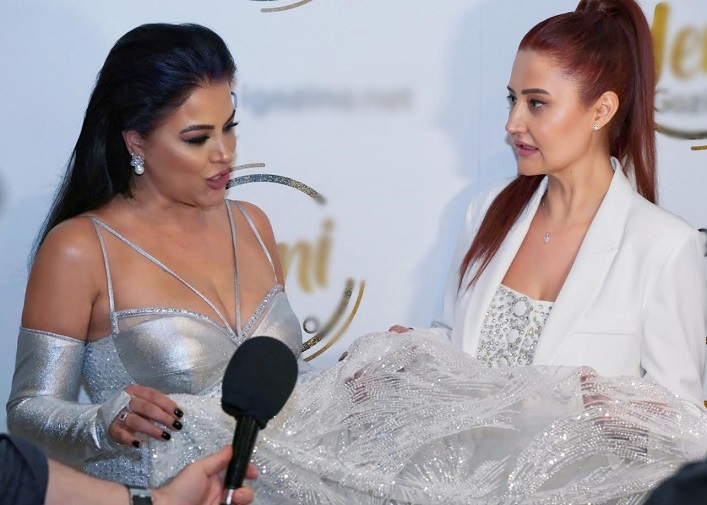    Ünlü modacı Özlem Sönmez’in ev sahipliğinde ,  Maslak yeni  gazinoda düzenlenen yaza merhaba partisi gecesinde Zara sahne aldı.