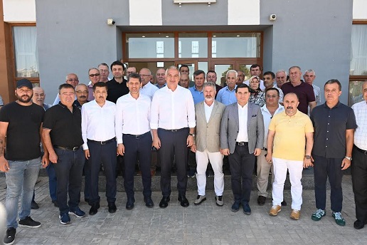 Bakan Ersoy, Kepez’de mahalle muhtarlarıyla buluştu