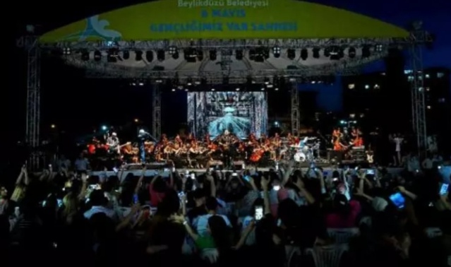 BEYLİKDÜZÜ’NDE KONSER COŞKUSU