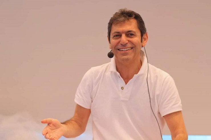       ULUSLARARASI YOGA FEDERASYONU BAŞKANI AKİF MANAF İLE RÖPORTAJ  YIKICI POLİTİKALARDAN YAPICI POLİTİKALARA   