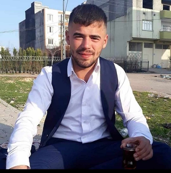 GAZİANTEP ‘TE 22 YAŞINDAKİ GENÇ İPLE TAVANA AŞARAK İNTİHAR ETTİ