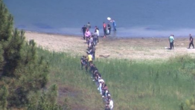 SULTANGAZİ ’DE ORMAN YANGINI’ NA VATANDAŞLAR KOVALARLA SU TAŞIDI   