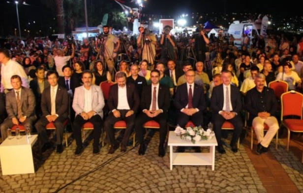  DÜZCE DEPREMİNDE HAYATINI KAYBEDEN VATANDAŞLARIMIZ DUALARLA ANILDI