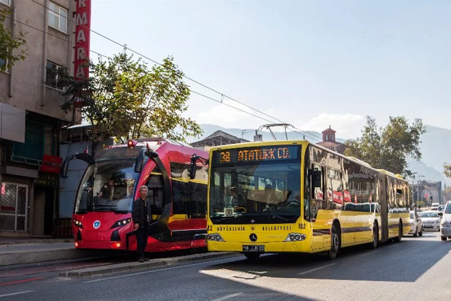 Bursa Büyükşehir Belediyesi 65 yaş üstü için kısıtlama olmadığını açıkladı