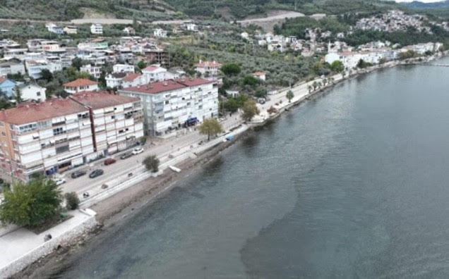 Bursa’nın Gemlik ilçesindeki Kurşunlu Sahili, dönüşüm hizmetiyle çok beğenilen  bir görünüme kavuştu.