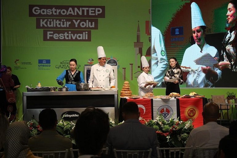 GASTROANTEP KÜLTÜR YOLU FESTİVALİ TÜM COŞKUSUYLA DEVAM EDİYOR