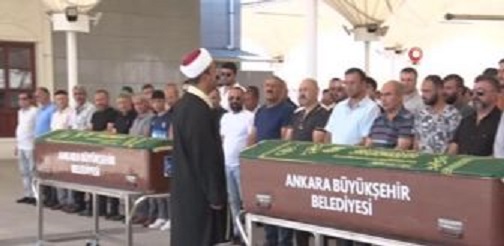 Ankara’da av tüfeğiyle kazara oğlunu vurduktan sonra dayanamayarak intihar eden baba ile vurulan oğlu son yolculuğuna uğurlandı