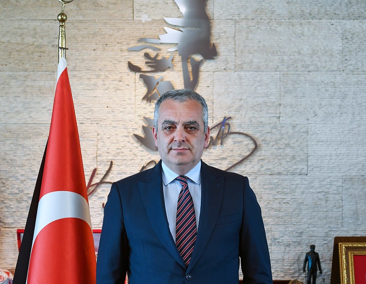  Konyaaltı Belediye Başkanı Semih Esen,den 29 ekim cumhuriyet bayramı mesajı 