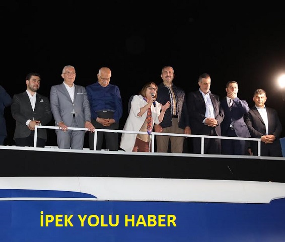  GÜL: “EN GÜZEL CEVABI SANDIKTA VERECEĞİZ”   GÜL, FADILOĞLU İLE ŞAHİN, MEVLANA’DAKİ VATANDAŞLARLA BULUŞTU