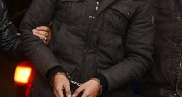 İSTANBUL’DA VATANDAŞLARI DOLANDIRAN SAHTE POLİSLER YAKALANDI