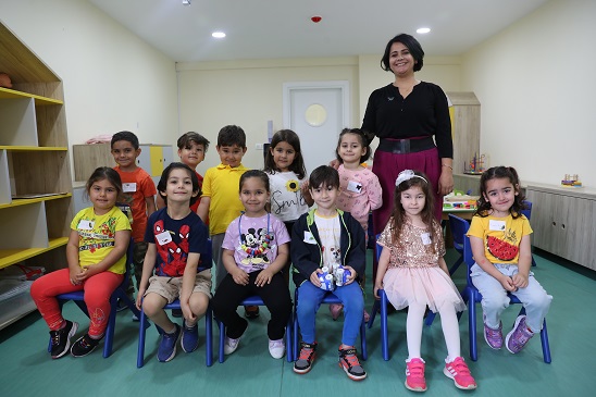    Büyükşehir Güzeloba kreşinde eğitim başladı.Bölge halkıdan büyük memnuniyet