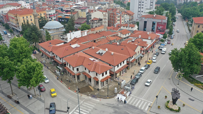  Tarihi Üzüm Pazarında 53 dükkanın restorasyonu tamamlandı
