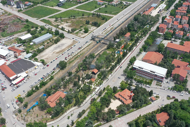 Başkan Başdeğirmen, Millet Bahçesindeki çalışmaları inceledi
