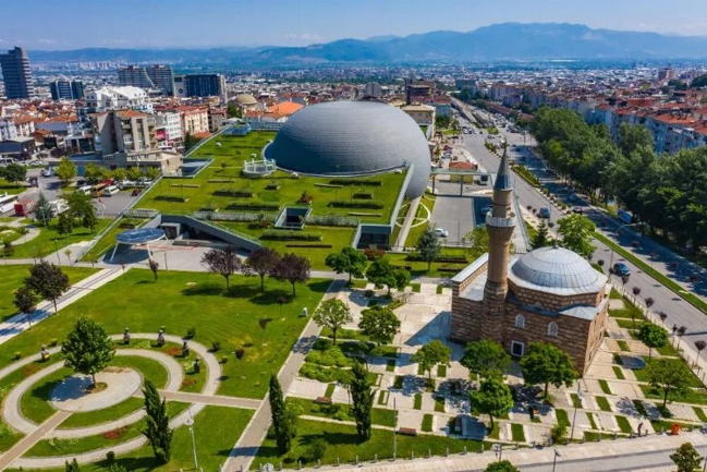  Bursa Osmangazi Belediye Başkanlığı, “Karneni Al – Gel” diyerek öğrencileri ödüllendirdi