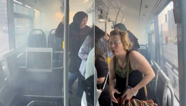 AVCILARDA METROBÜSTE ÇIKAN YANGIN PANİĞE NEDEN OLDU 
