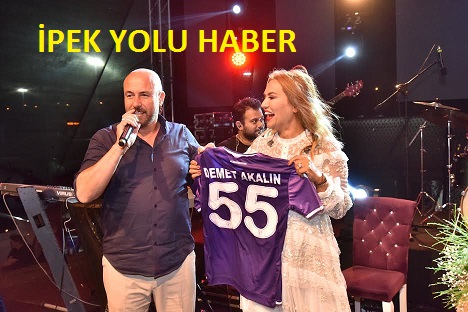 Tekkeköy’de Selçuk Balcı ve Demet Akalın rüzgarı esti