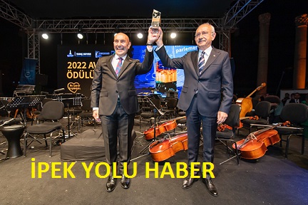 Başkan Soyer: “Ödülü 4,5 milyon İzmirli adına alıyorum”