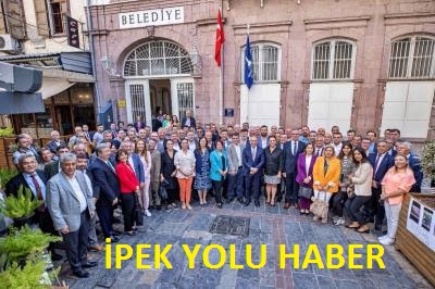 CHP’li Büyükşehir Meclis Grubu’ndan Başkan Soyer’e destek